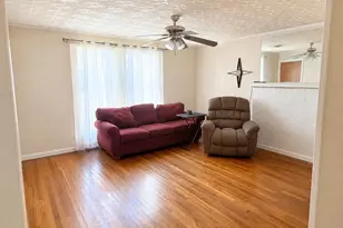 1324 5th St, Kerrville, TX 78028 - Photo 2