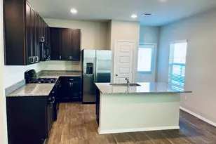 117 Huckleberry Ln, Elgin, TX 78621 - Photo 8
