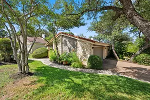 102 Crescent Bluff, Lakeway, TX 78734 - Photo 1