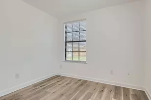 902 Hackberry St, Taylor, TX 76574 - Photo 8