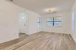 902 Hackberry St, Taylor, TX 76574 - Photo 6