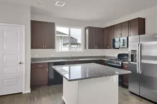 126 Huckleberry Ln, Elgin, TX 78621 - Photo 20