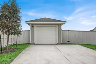 126 Huckleberry Ln, Elgin, TX 78621 - Photo 6