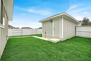 126 Huckleberry Ln, Elgin, TX 78621 - Photo 12