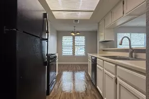 7806 Topawa Cove, Austin, TX 78729 - Photo 14