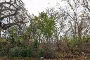 303 Yoakum St, Rockdale, TX 76567 - Photo 16