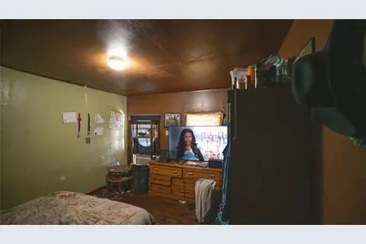 303 Yoakum St, Rockdale, TX 76567 - Photo 10