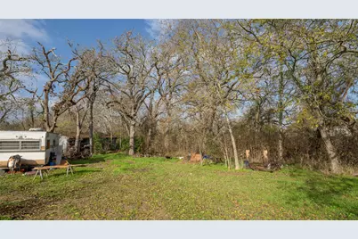 303 Yoakum St, Rockdale, TX 76567 - Photo 18