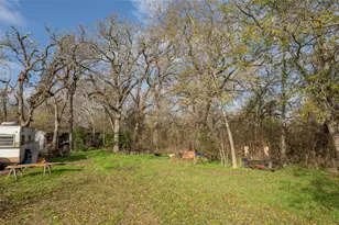 303 Yoakum St, Rockdale, TX 76567 - Photo 18