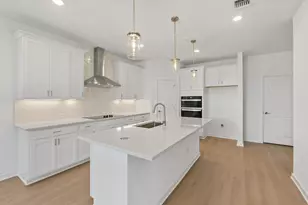 1280 E Main St, Round Rock, TX 78664 - Photo 4