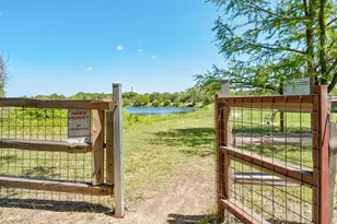 128 Clarence Ct, Buda, TX 78610 - Photo 28