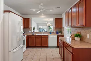 325 Barrington Farm Ct, Georgetown, TX 78633 - Photo 8