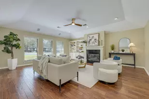 7102 Anaqua Dr, Austin, TX 78750 - Photo 2