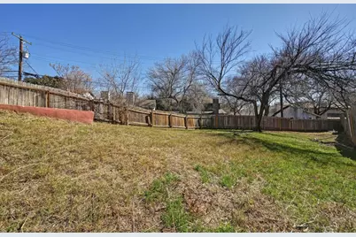1903 Townesouth Circle #B, Austin, TX 78741 - Photo 12