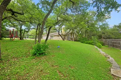 1211 Falcon Ledge Drive, Austin, TX 78746 - Photo 4