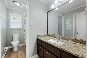 1211 Falcon Ledge Dr, Austin, TX 78746 - Photo 24
