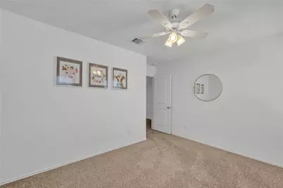752 Circle Way #35H, Jarrell, TX 76537 - Photo 18