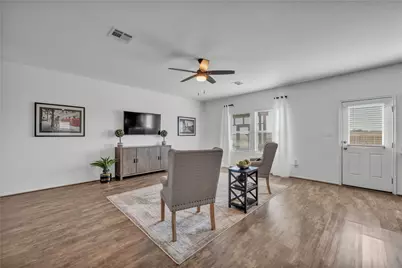 752 Circle Way #35H, Jarrell, TX 76537 - Photo 26