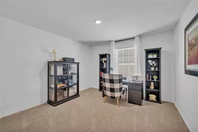 752 Circle Way #35H, Jarrell, TX 76537 - Photo 14