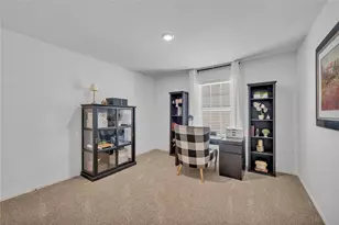 752 Circle Wy, Jarrell, TX 76537 - Photo 14