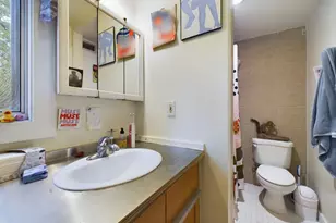 915 Keith Ln, Austin, TX 78705 - Photo 12