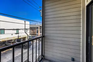 106 E 30th St, Austin, TX 78705 - Photo 16
