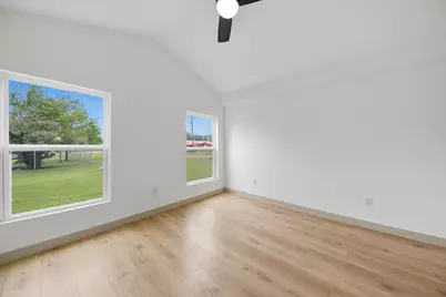 709 S Polk Street, Giddings, TX 78942 - Photo 34