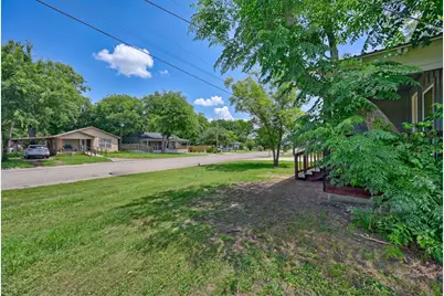 709 S Polk Street, Giddings, TX 78942 - Photo 20