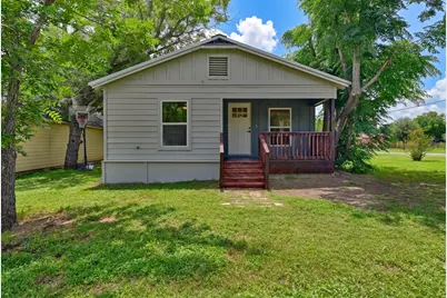 709 S Polk Street, Giddings, TX 78942 - Photo 2