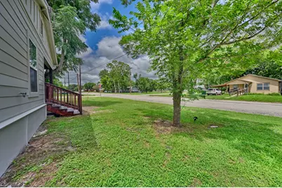 709 S Polk Street, Giddings, TX 78942 - Photo 18