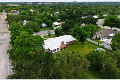 708 W Avenue A Avenue, Lampasas, TX 76550 - Photo 34