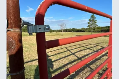 680 County Road 285, Liberty Hill, TX 78642 - Photo 8