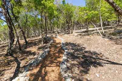 1420 Wild Basin Ledge Landing, Austin, TX 78746 - Photo 6