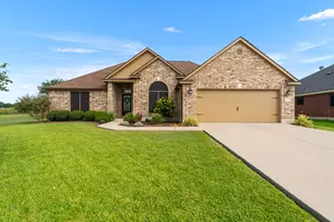 104 Madison Ln, Thrall, TX 76578 - Photo 2