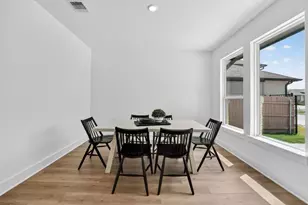 9212 Flatbush Dr, Austin, TX 78744 - Photo 8