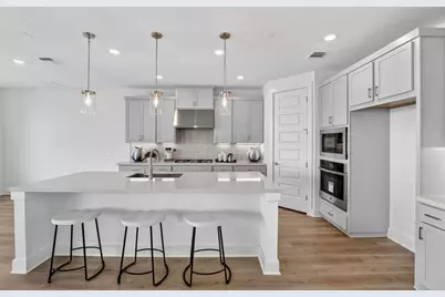 9212 Flatbush Drive, Austin, TX 78744 - Photo 2