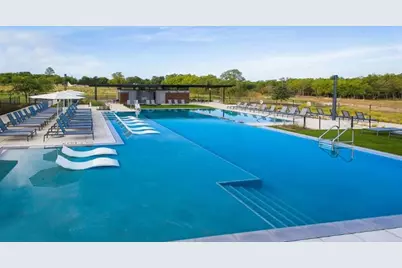 9212 Flatbush Drive, Austin, TX 78744 - Photo 6