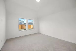 109 Divisadero Dr, Hutto, TX 78634 - Photo 10