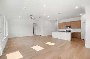 109 Divisadero Dr, Hutto, TX 78634 - Photo 4