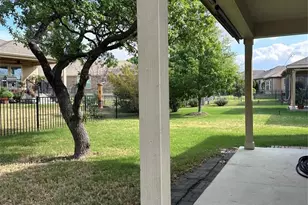 410 Holiday Creek Ln, Georgetown, TX 78633 - Photo 24