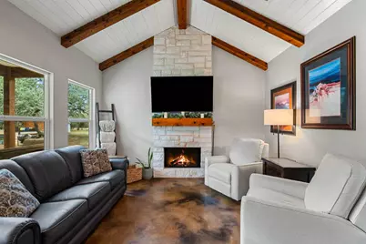 820 Glen Crest Drive, Blanco, TX 78606 - Photo 2