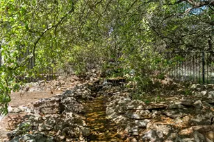 205 W Majestic Oak Ln, Georgetown, TX 78633 - Photo 32