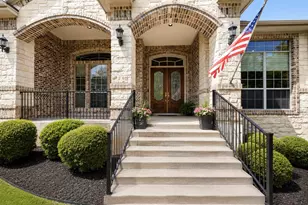 205 W Majestic Oak Ln, Georgetown, TX 78633 - Photo 4
