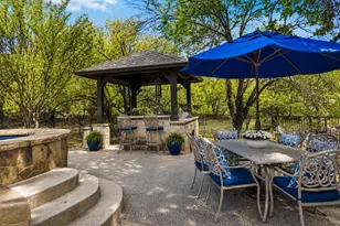 205 W Majestic Oak Ln, Georgetown, TX 78633 - Photo 32