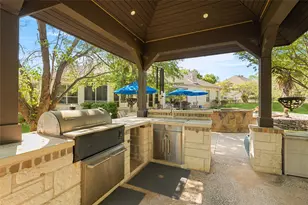 205 W Majestic Oak Ln, Georgetown, TX 78633 - Photo 32