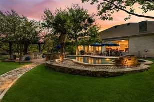 205 W Majestic Oak Ln, Georgetown, TX 78633 - Photo 28