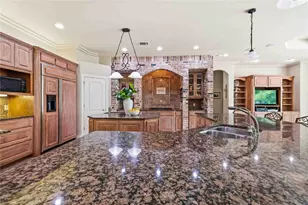 205 W Majestic Oak Ln, Georgetown, TX 78633 - Photo 12