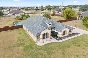 201 N Rawhide Trail, Liberty Hill, TX 78642 - Photo 40