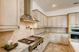 215 Woodlands Ct, Lakeway, TX 78738 - Photo 18