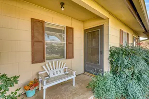 605 W Ash Dr Dr, Johnson City, TX 78636 - Photo 4